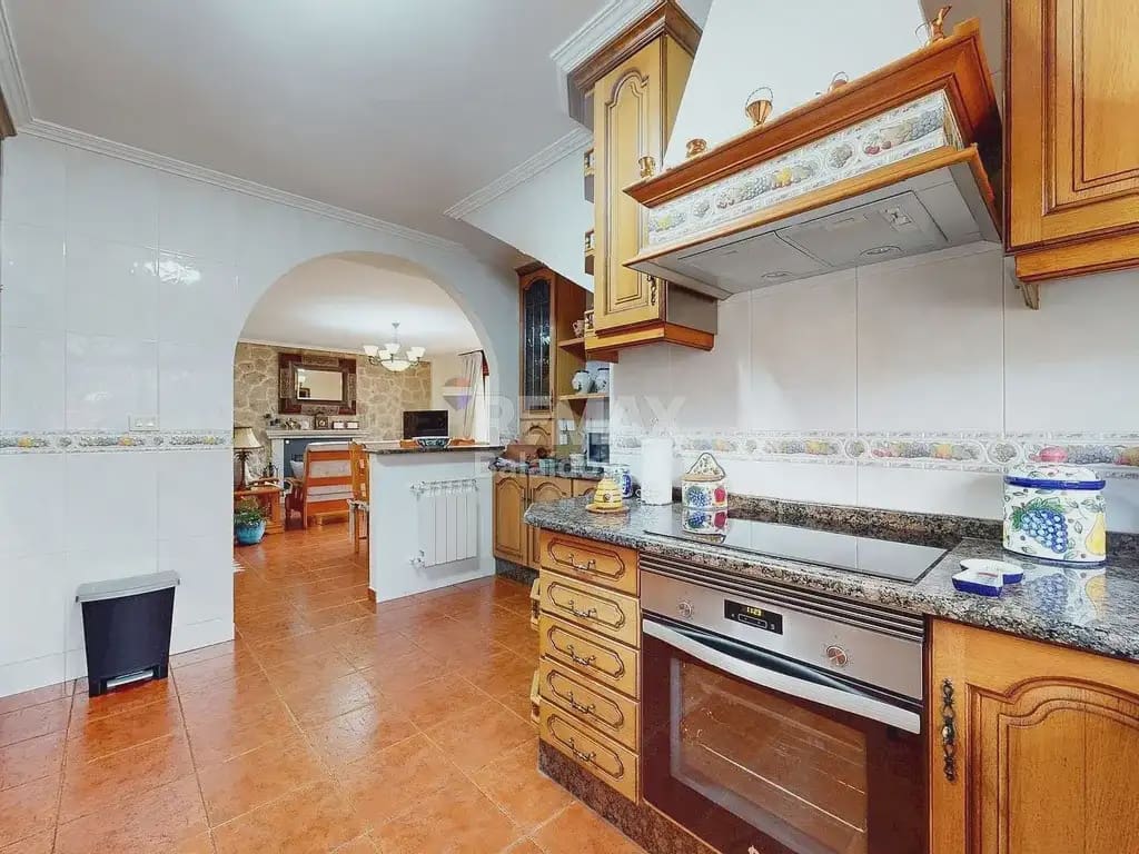 5 soverom Villa til salgs i Ponteareas med garasje - € 425 000 (Ref: 9762298)