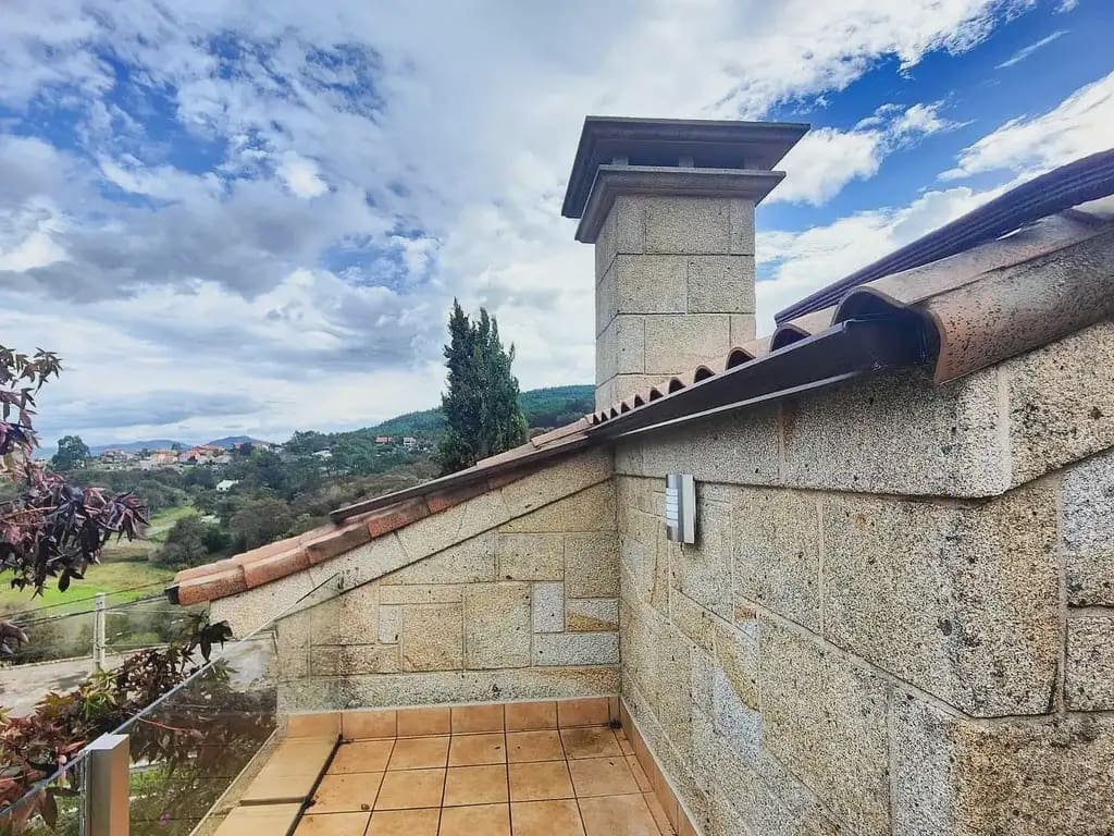 3 bedroom Villa for sale in Baiona with pool garage - € 430,000 (Ref: 9762304)