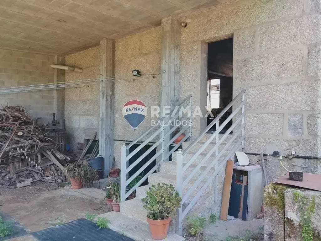 3 soverom Villa til salgs i Tui med garasje - € 250 000 (Ref: 9762305)