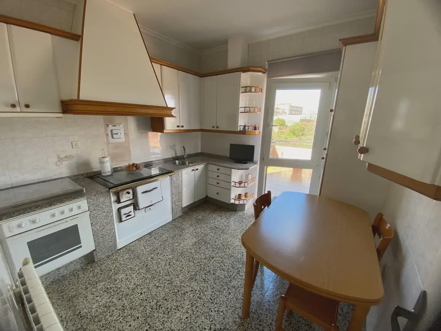 3 soverom Villa til salgs i Tui med garasje - € 250 000 (Ref: 9762305)