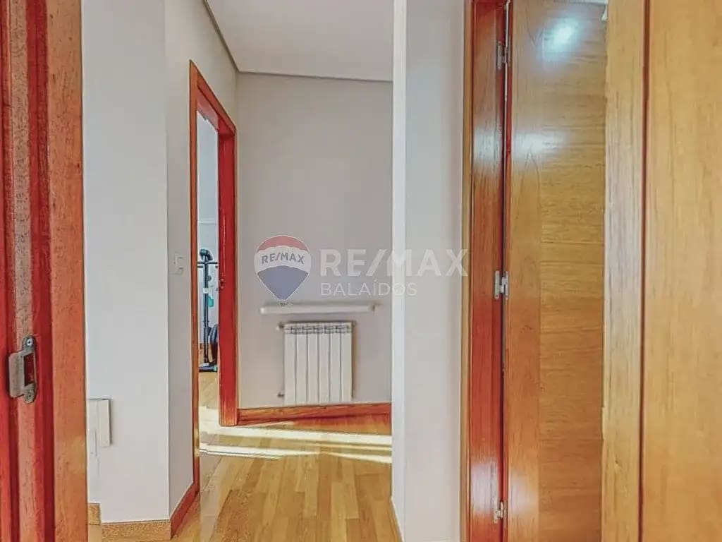 6 soverom Villa til salgs i Tui med svømmebasseng garasje - € 570 000 (Ref: 9762306)