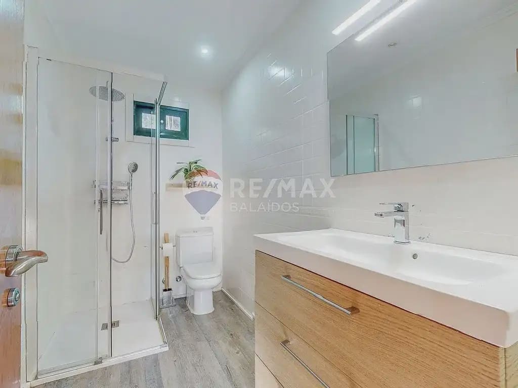 6 soverom Villa til salgs i Tui med svømmebasseng garasje - € 570 000 (Ref: 9762306)