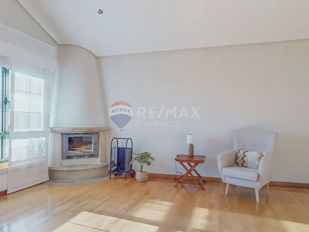 6 soverom Villa til salgs i Tui med svømmebasseng garasje - € 570 000 (Ref: 9762306)