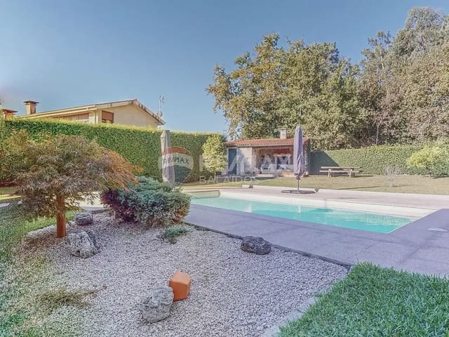 6 soverom Villa til salgs i Tui med svømmebasseng garasje - € 570 000 (Ref: 9762306)