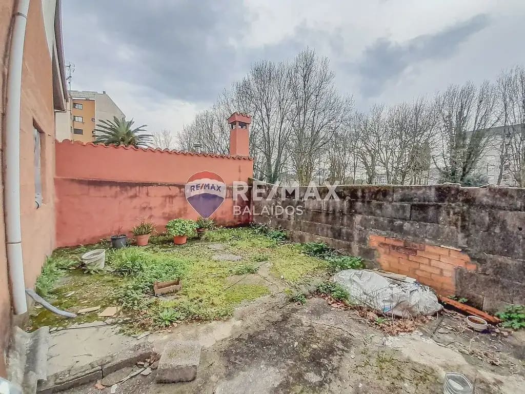 4 soverom Villa til salgs i Ponteareas med garasje - € 250 000 (Ref: 9762307)