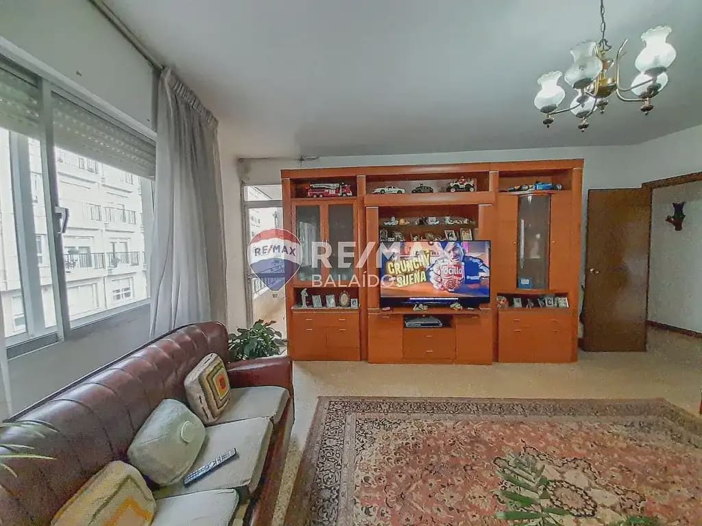 4 soverom Villa til salgs i Ponteareas med garasje - € 250 000 (Ref: 9762307)