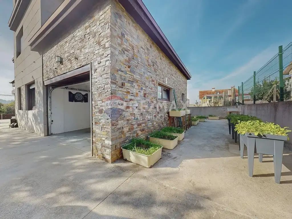 4 chambre Villa/Maison à vendre à Vigo avec piscine garage - 690 000 € (Ref: 9762386)