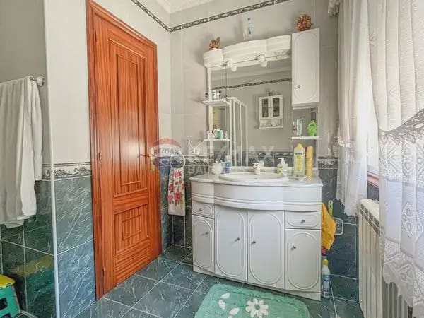 4 sovrum Finca/Hus på landet till salu i Ponteareas med garage - 270 000 € (Ref: 9762387)