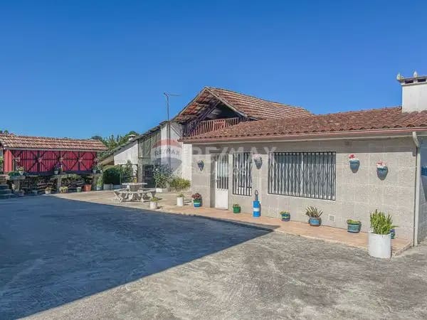 4 sovrum Finca/Hus på landet till salu i Ponteareas med garage - 270 000 € (Ref: 9762387)