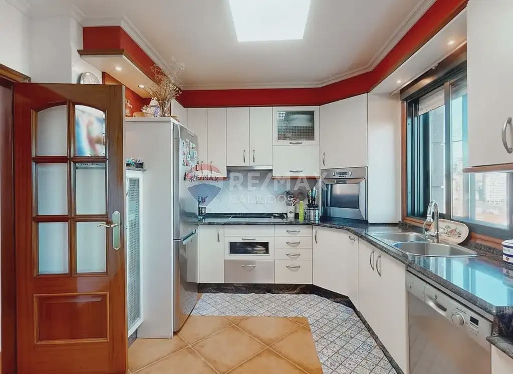 4 Zimmer Villa zu verkaufen in Vigo mit Garage - 570.000 € (Ref: 9762477)