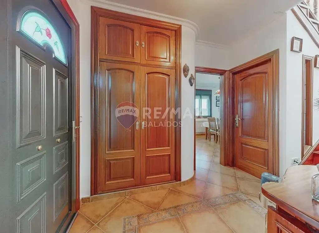 4 Zimmer Villa zu verkaufen in Vigo mit Garage - 570.000 € (Ref: 9762477)