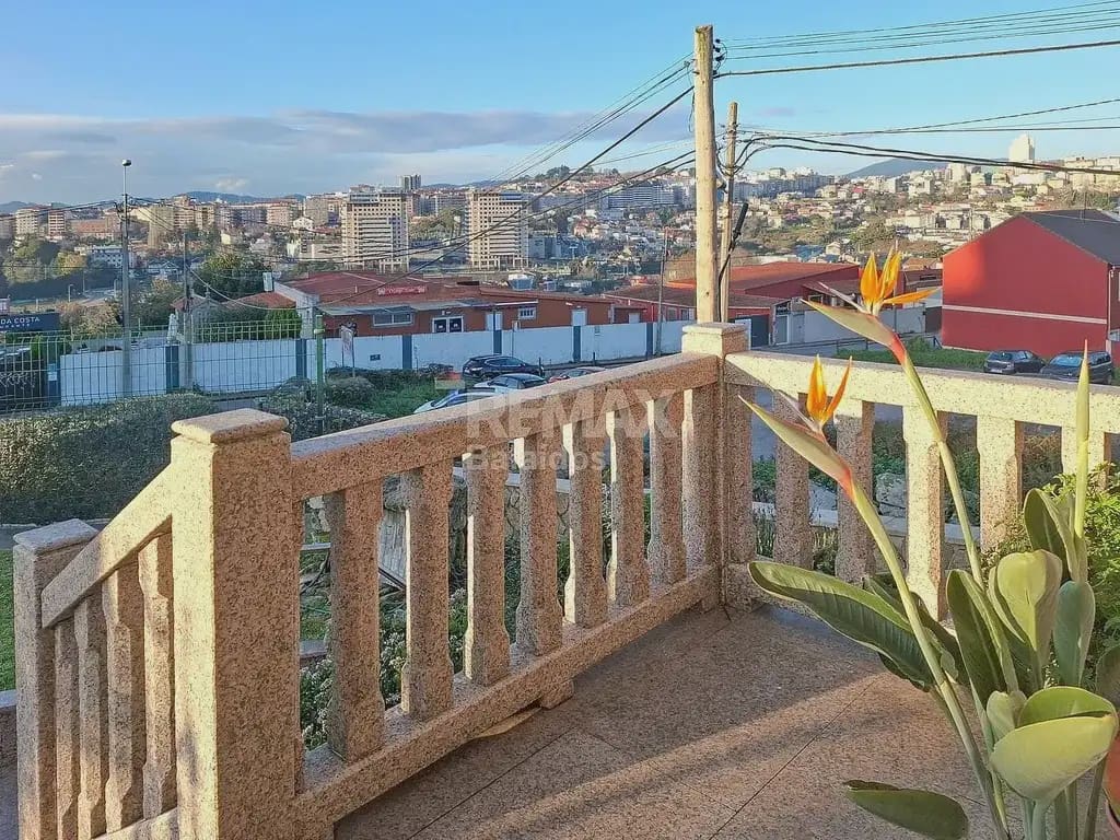 4 Zimmer Villa zu verkaufen in Vigo mit Garage - 570.000 € (Ref: 9762477)