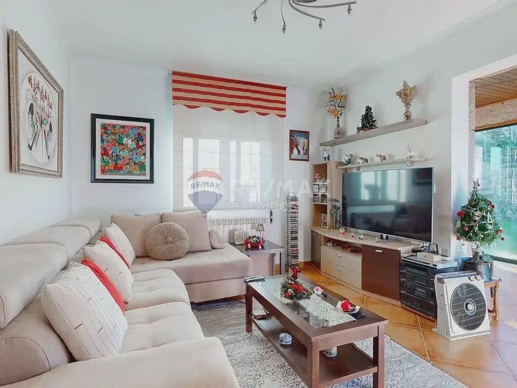 4 Zimmer Villa zu verkaufen in Vigo mit Garage - 570.000 € (Ref: 9762477)