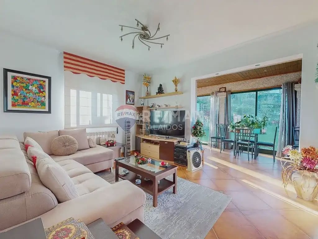 4 Zimmer Villa zu verkaufen in Vigo mit Garage - 570.000 € (Ref: 9762477)