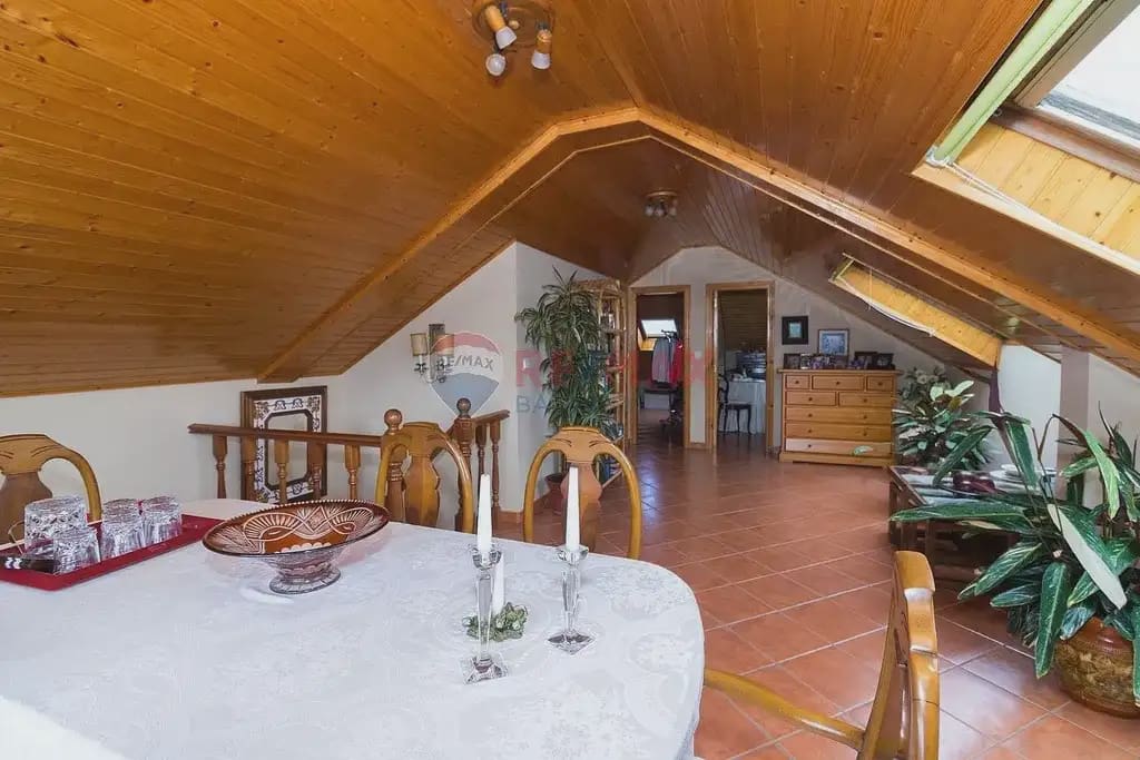 5 bedroom Villa for sale in As Neves with pool garage - € 295,000 (Ref: 9762479)