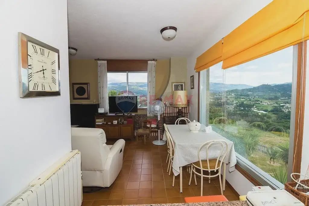 5 bedroom Villa for sale in As Neves with pool garage - € 295,000 (Ref: 9762479)