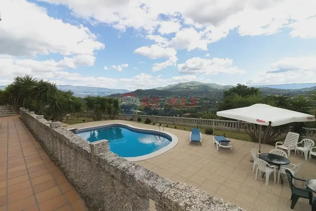 5 bedroom Villa for sale in As Neves with pool garage - € 295,000 (Ref: 9762479)