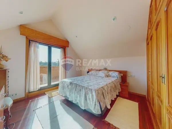 4 sypialnia Willa na sprzedaż w Gondomar z basenem garażem - 485 000 € (Ref: 9762480)