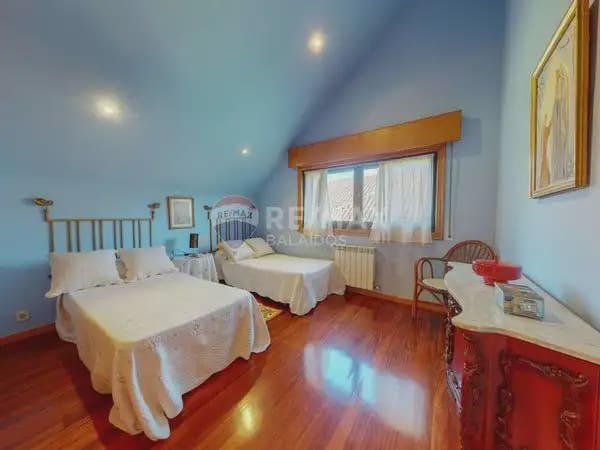 4 sypialnia Willa na sprzedaż w Gondomar z basenem garażem - 485 000 € (Ref: 9762480)