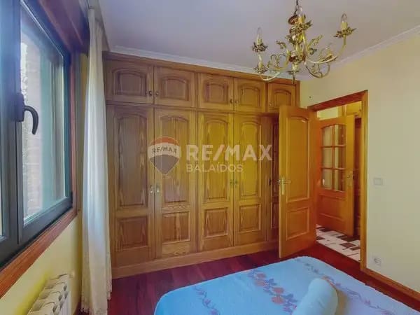 4 soverom Villa til salgs i Gondomar med svømmebasseng garasje - € 485 000 (Ref: 9762480)