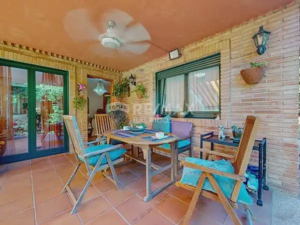 4 sypialnia Willa na sprzedaż w Gondomar z basenem garażem - 485 000 € (Ref: 9762480)