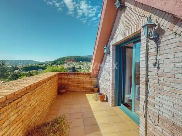 4 soverom Villa til salgs i Gondomar med svømmebasseng garasje - € 485 000 (Ref: 9762480)