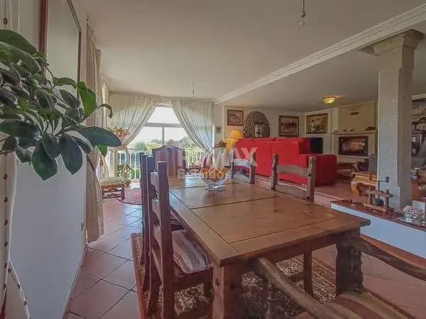 5 soverom Kjedet enebolig til salgs i O Rosal med svømmebasseng garasje - € 439 500 (Ref: 9763269)