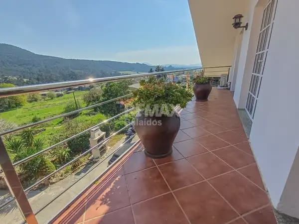 5 soverom Kjedet enebolig til salgs i O Rosal med svømmebasseng garasje - € 439 500 (Ref: 9763269)