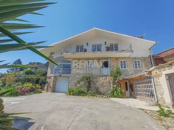 5 soverom Kjedet enebolig til salgs i O Rosal med svømmebasseng garasje - € 439 500 (Ref: 9763269)