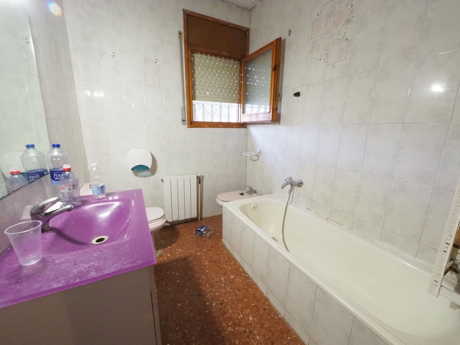 3 chambre Villa/Maison à vendre à Vacarisses avec piscine garage - 315 000 € (Ref: 9908299)