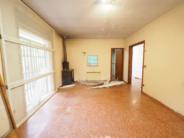 Chalet de 3 habitaciones en Vacarisses en venta con piscina garaje - 315.000 € (Ref: 9908299)