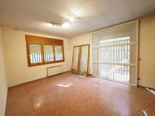 Chalet de 3 habitaciones en Vacarisses en venta con piscina garaje - 315.000 € (Ref: 9908299)