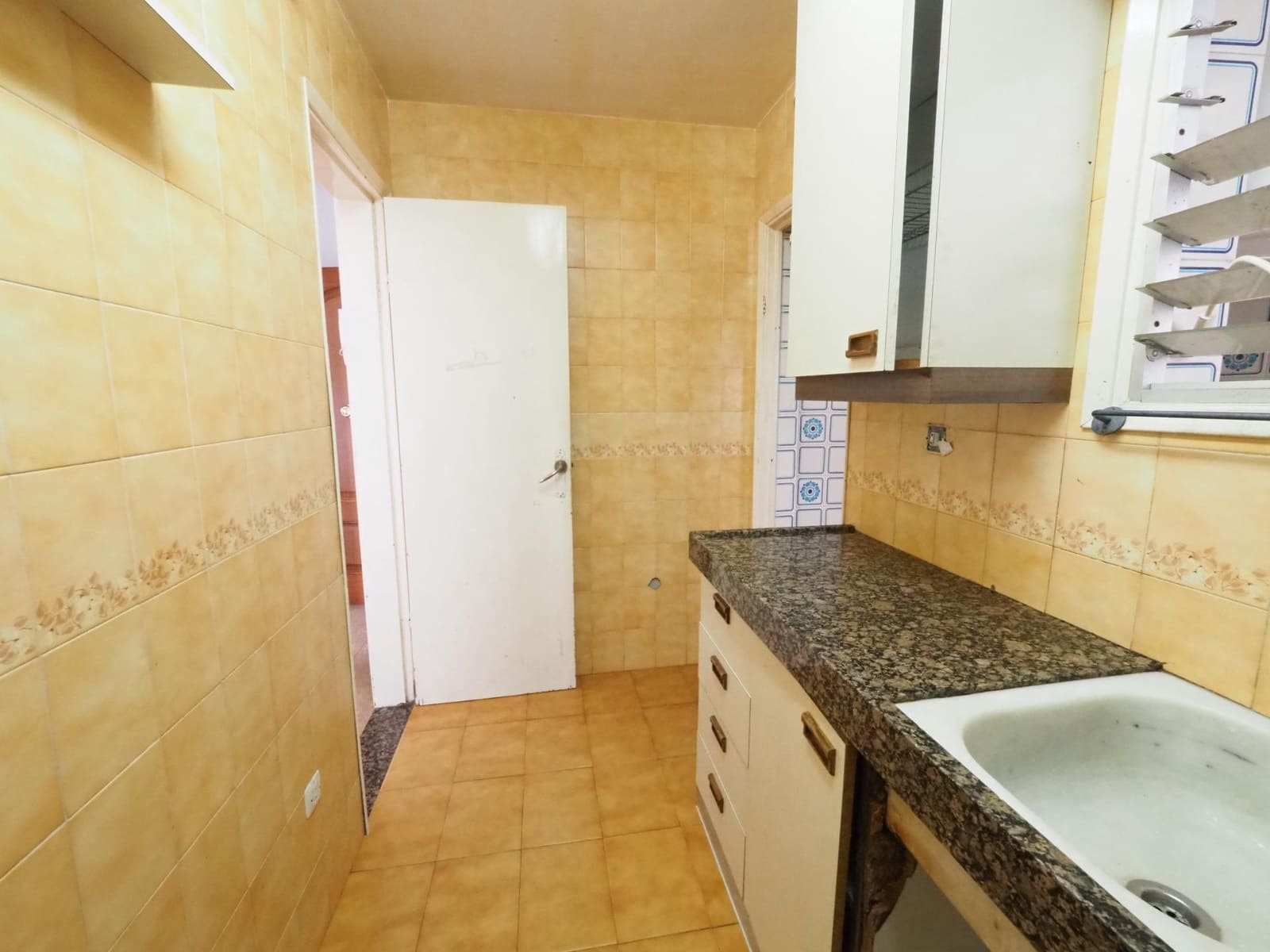 3 soverom Leilighet til salgs i Terrassa - € 89 000 (Ref: 9908301)