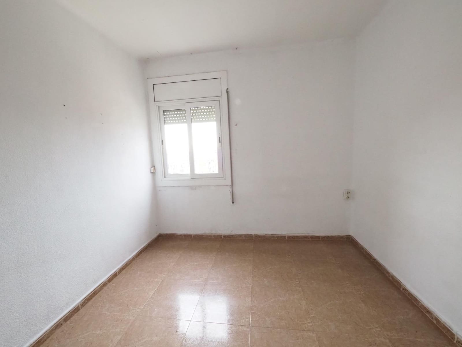 3 soverom Leilighet til salgs i Terrassa - € 89 000 (Ref: 9908301)