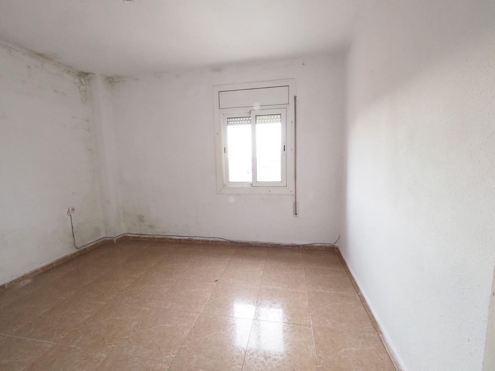 3 soverom Leilighet til salgs i Terrassa - € 89 000 (Ref: 9908301)