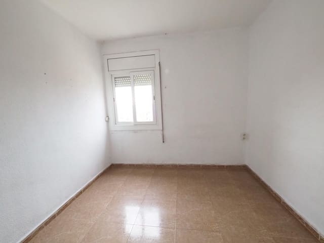3 Zimmer Wohnung zu verkaufen in Terrassa - 89.000 € (Ref: 9908301)