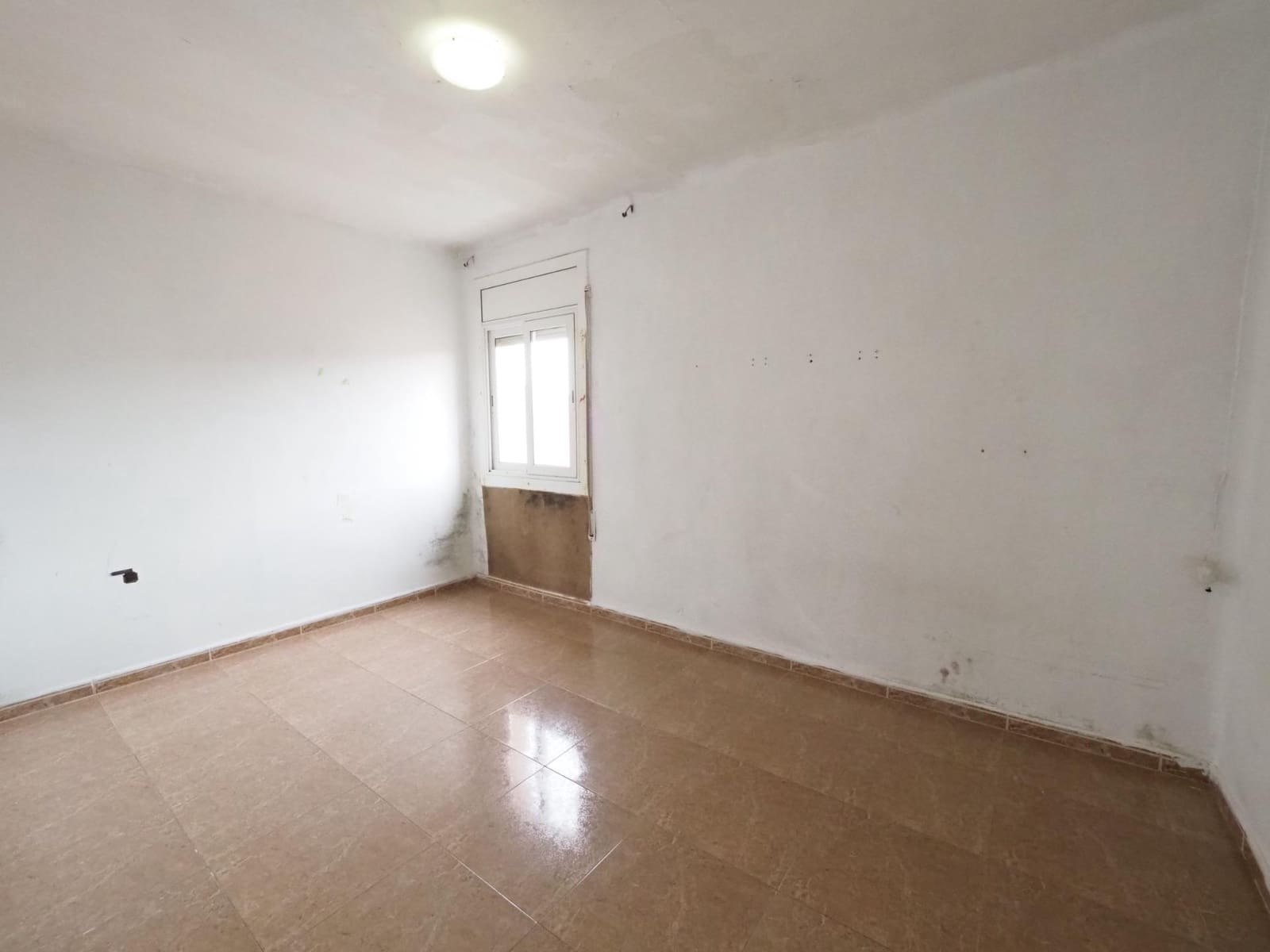 3 soverom Leilighet til salgs i Terrassa - € 89 000 (Ref: 9908301)