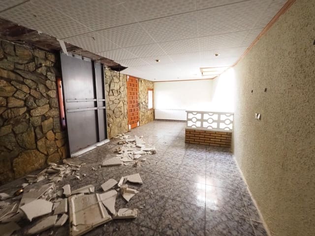 Adosado de 3 habitaciones en Navarcles en venta - 128.000 € (Ref: 9908302)