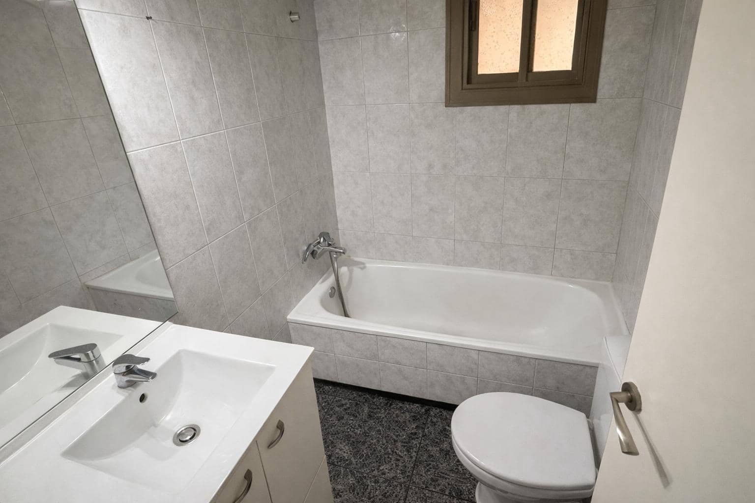 3 soverom Leilighet til salgs i Badalona - € 115 000 (Ref: 9908305)