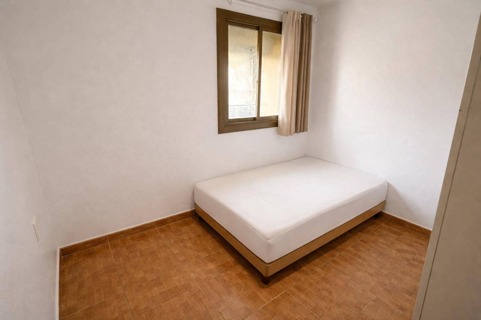 3 soverom Leilighet til salgs i Badalona - € 115 000 (Ref: 9908305)