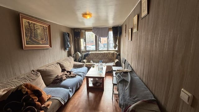 3 makuuhuone Asunto myytävänä paikassa Badalona - 115 000 € (Ref: 9908305)
