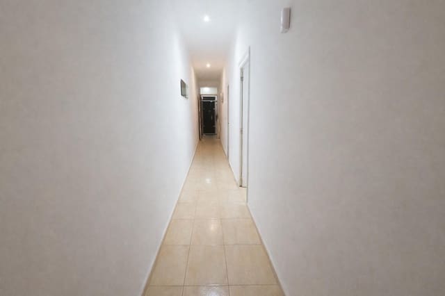 Casa de 4 habitaciones en Terrassa en venta - 185.000 € (Ref: 9908306)