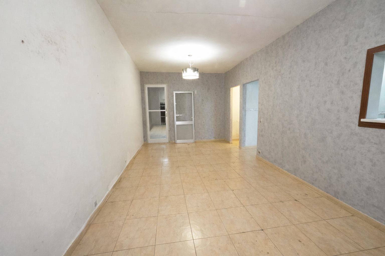 Casa de 4 habitaciones en Terrassa en venta - 185.000 € (Ref: 9908306)