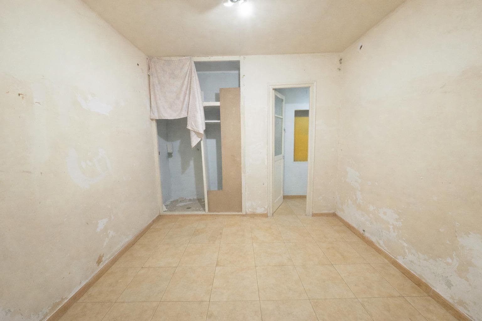 Casa de 4 habitaciones en Terrassa en venta - 185.000 € (Ref: 9908306)