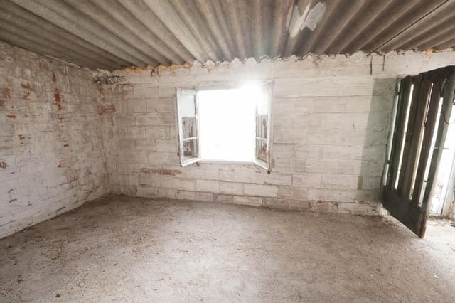 Casa de 4 habitaciones en Terrassa en venta - 185.000 € (Ref: 9908306)