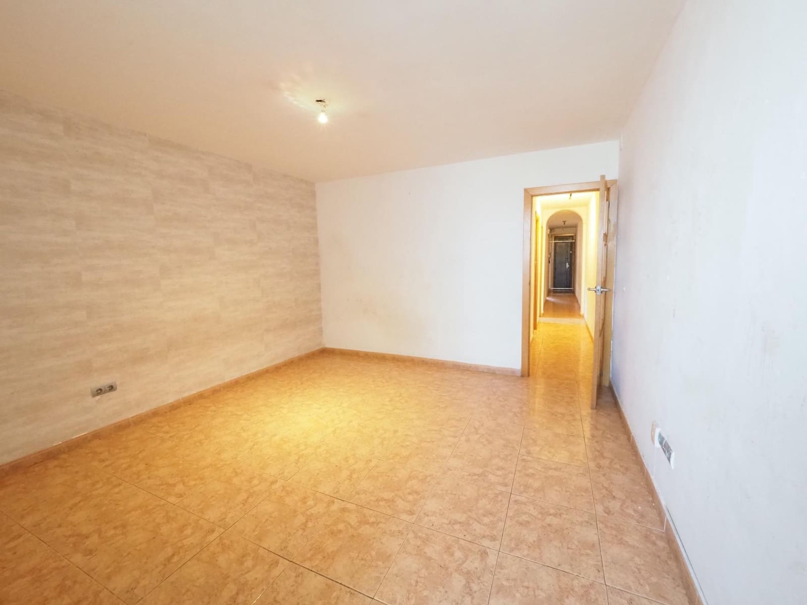 3 Zimmer Wohnung zu verkaufen in Terrassa - 124.000 € (Ref: 9908308)