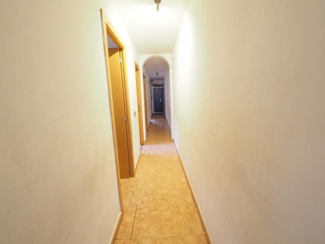 3 Zimmer Wohnung zu verkaufen in Terrassa - 124.000 € (Ref: 9908308)