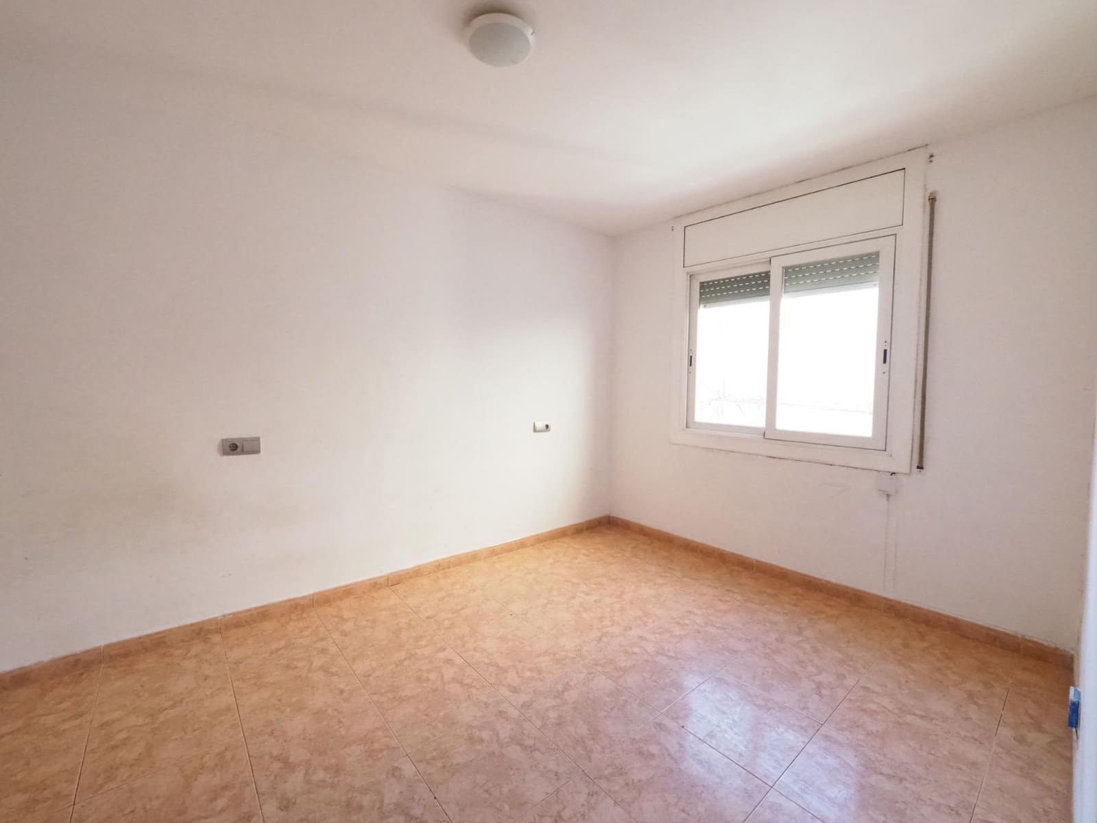 3 Zimmer Wohnung zu verkaufen in Terrassa - 124.000 € (Ref: 9908308)