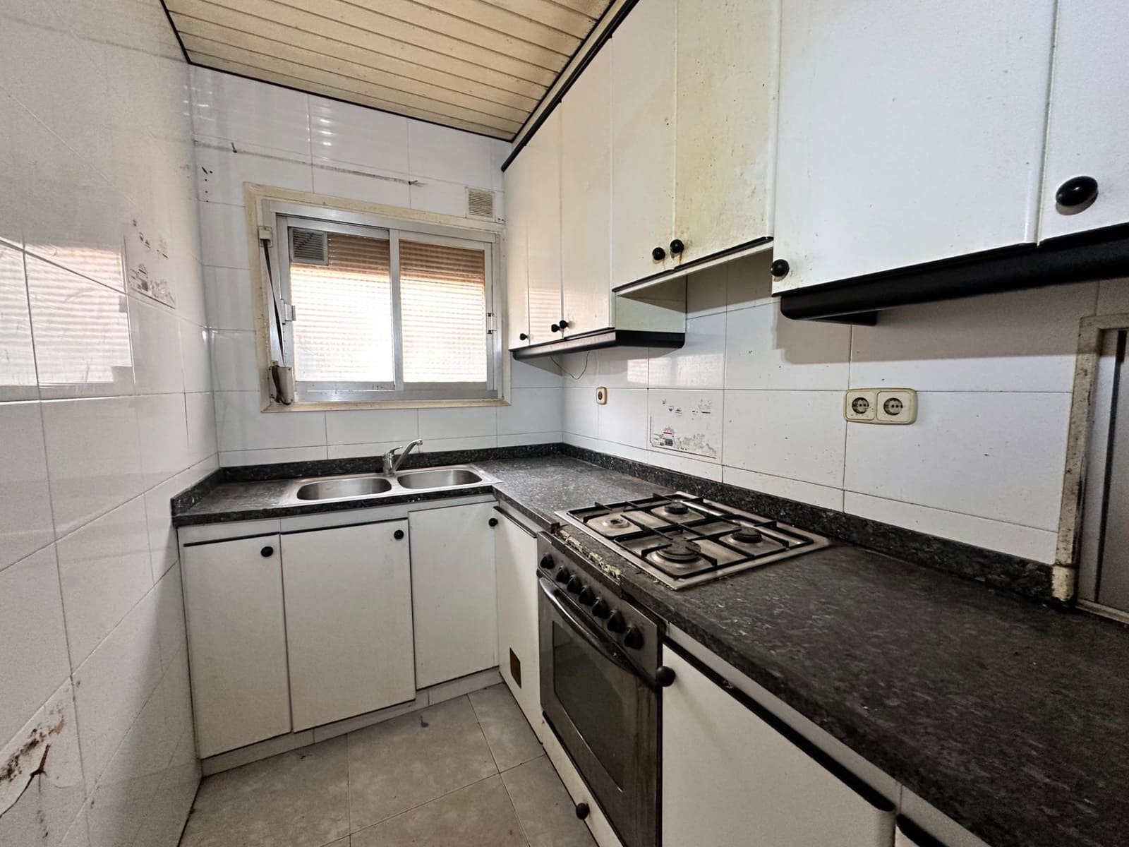 3 Zimmer Wohnung zu verkaufen in Terrassa - 115.000 € (Ref: 9908309)