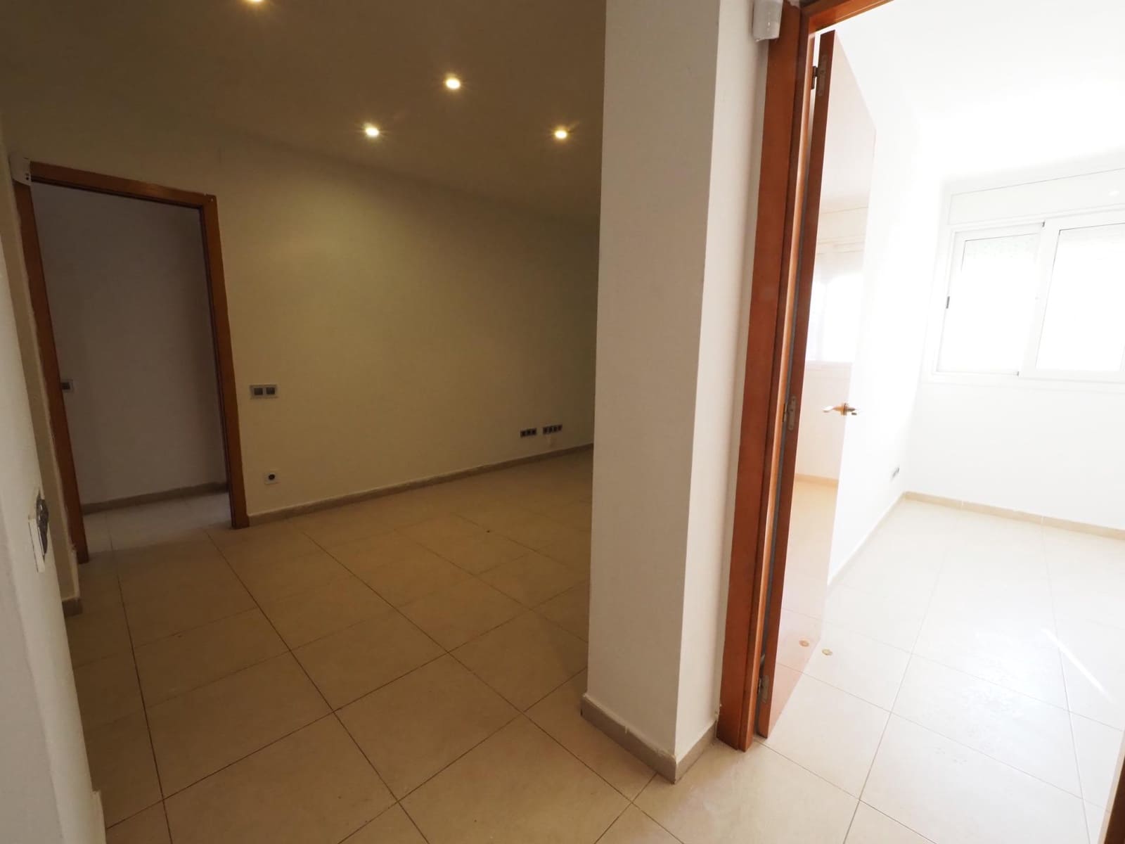 2 Zimmer Wohnung zu verkaufen in Roda de Ter - 100.000 € (Ref: 9908310)